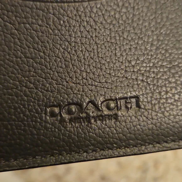 Coach Leather Multiway Zip Card Case - Picture 3 of 9